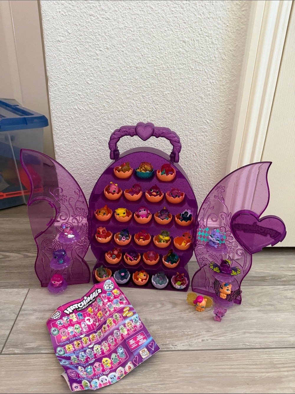 Hatchimals Purple Carry Case Playset with Mini Figures